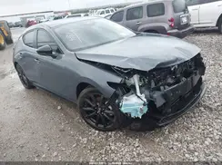 JM1BPBLM8S1757885 2025 MAZDA 3