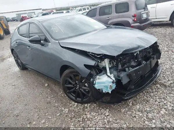 JM1BPBLM8S1757885 2025 MAZDA 3 - Image 1