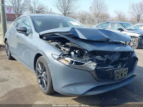 JM1BPBLMXR1717236 2024 MAZDA 3 - Image 1