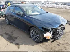 JM1BPBMM7K1122333 2019 MAZDA 3