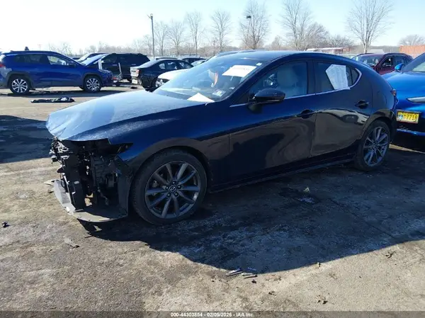 JM1BPBMM7K1122333 2019 MAZDA 3 - Image 2