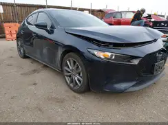 JM1BPBMMXK1130121 2019 MAZDA 3
