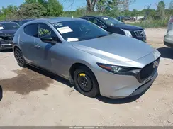 JM1BPBMY8M1331733 2021 MAZDA 3