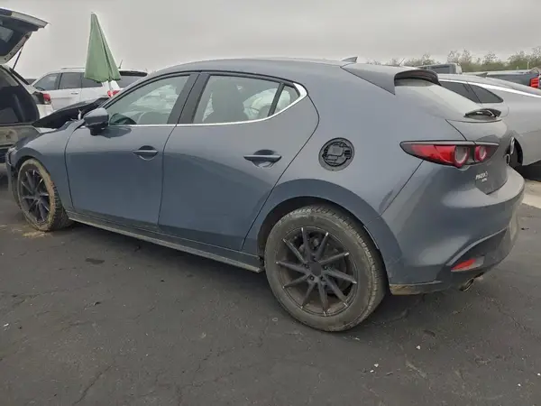 JM1BPBNM5K1138965 2019 MAZDA 3 - Image 2