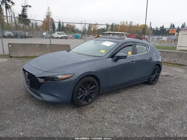 JM1BPBNM7K1136070 2019 MAZDA 3 - Image 2