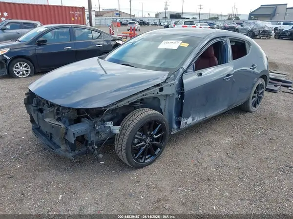 JM1BPBNM9L1156581 2020 MAZDA 3 - Image 2