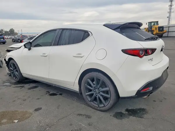 JM1BPBNY5R1657866 2024 MAZDA 3 - Image 2