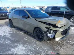 JM1BPBYY8R1702715 2024 MAZDA 3