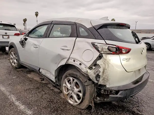 JM1DKBC71G0111831 2016 MAZDA CX-3 - Image 2