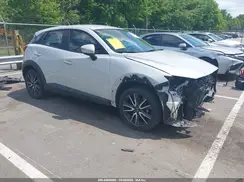 JM1DKDC70J0329827 2018 MAZDA CX-3
