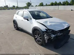 JM1DKDC72J0329750 2018 MAZDA CX-3