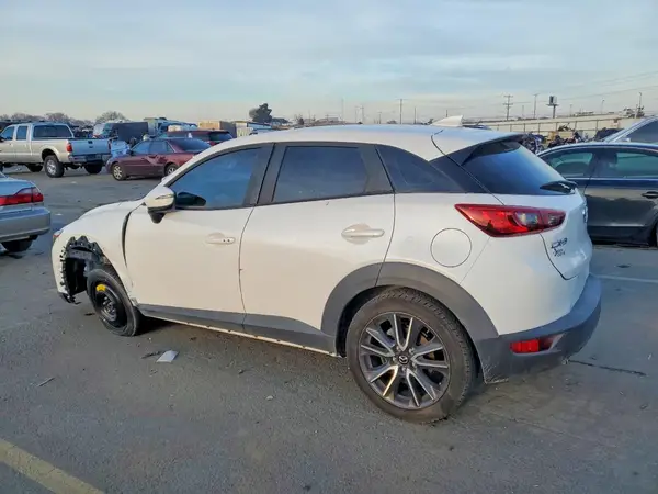 JM1DKDC74J0307653 2018 MAZDA CX-3 - Image 2