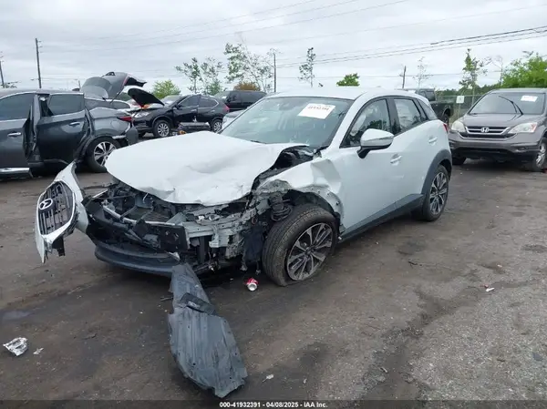 JM1DKDC7XK0444355 2019 MAZDA CX-3 - Image 2