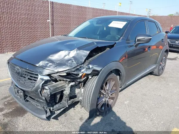JM1DKDD75J0300077 2018 MAZDA CX-3 - Image 2