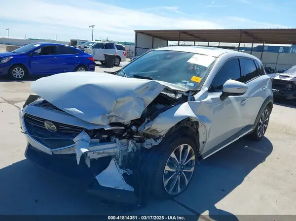 JM1DKDD78K0408033 2019 MAZDA CX-3 - Image 2