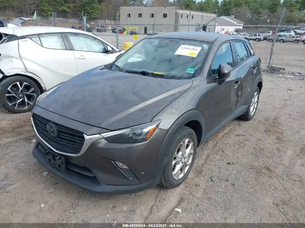 JM1DKFB70L1471556 2020 MAZDA CX-3 - Image 2