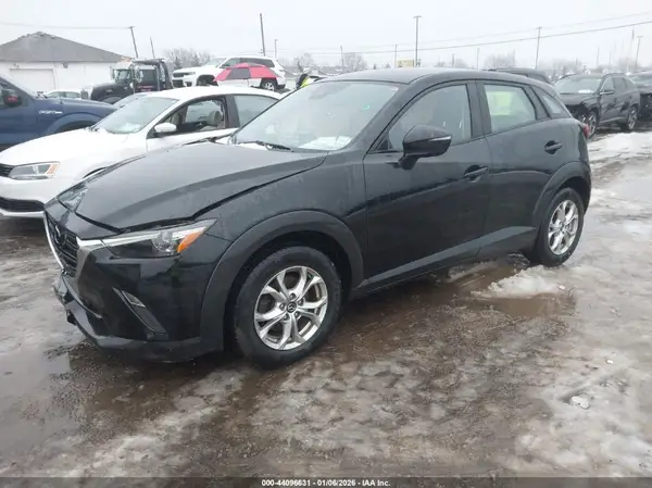 JM1DKFB70L1472450 2020 MAZDA CX-3 - Image 2