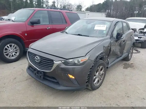 JM1DKFB73J0321251 2018 MAZDA CX-3 - Image 2