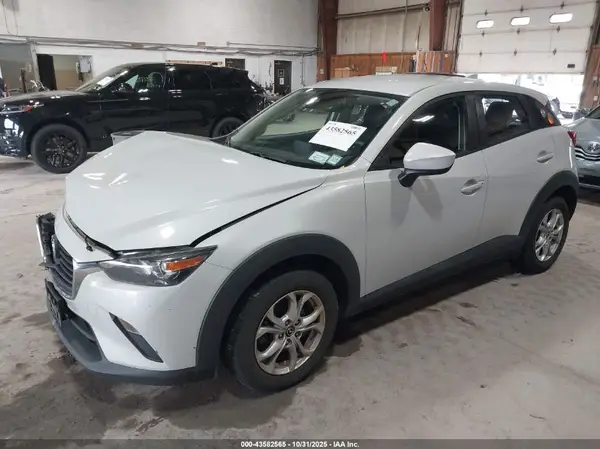 JM1DKFB74J0325180 2018 MAZDA CX-3 - Image 2