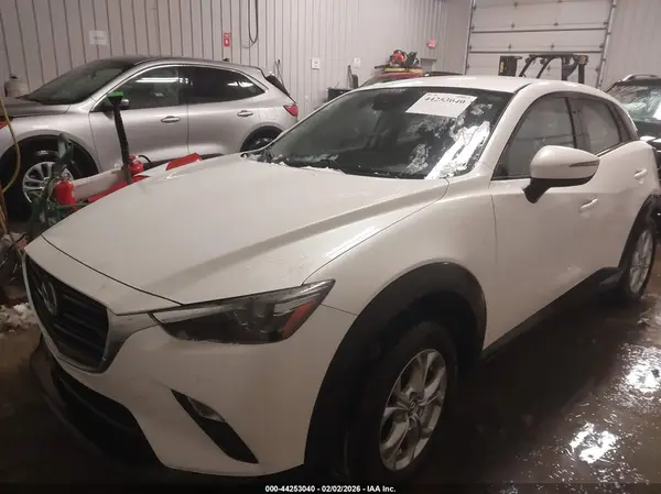 JM1DKFB76M1504142 2021 MAZDA CX-3 - Image 2