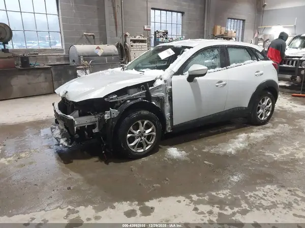 JM1DKFB78H0165993 2017 MAZDA CX-3 - Image 2