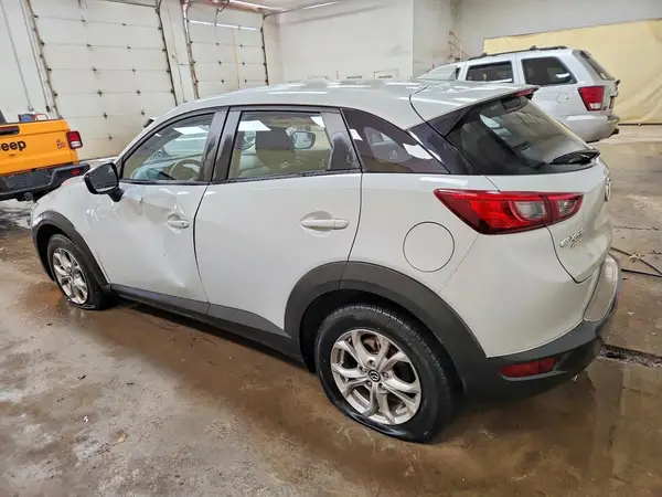 JM1DKFB78K1459833 2019 MAZDA CX-3 - Image 2