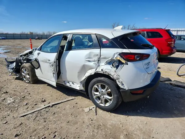 JM1DKFB78L1469747 2020 MAZDA CX-3 - Image 2