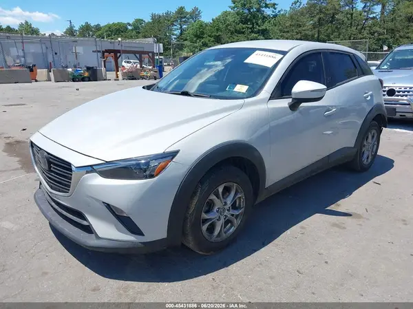 JM1DKFB78M1505597 2021 MAZDA CX-3 - Image 2