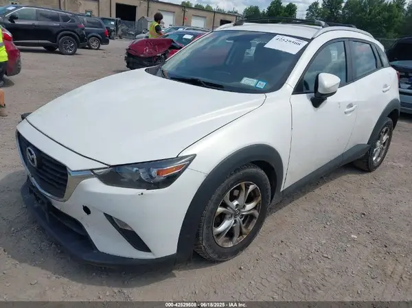 JM1DKFB79G0137764 2016 MAZDA CX-3 - Image 2