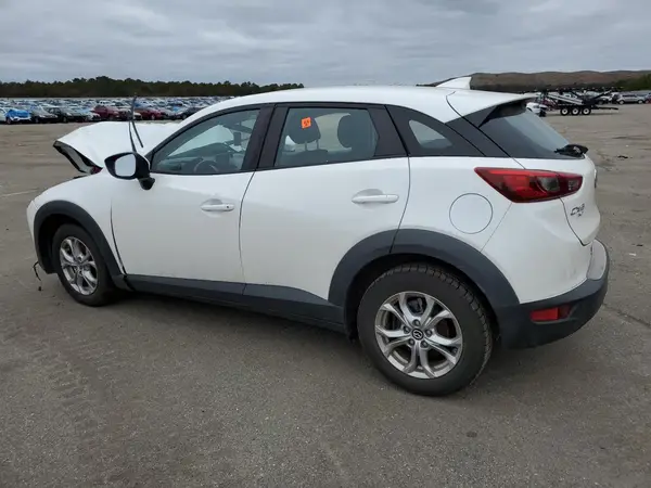 JM1DKFB79K1459744 2019 MAZDA CX-3 - Image 2