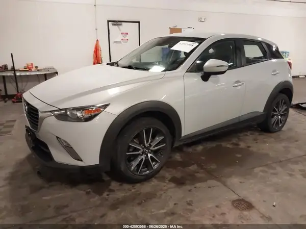 JM1DKFC70J0305748 2018 MAZDA CX-3 - Image 2