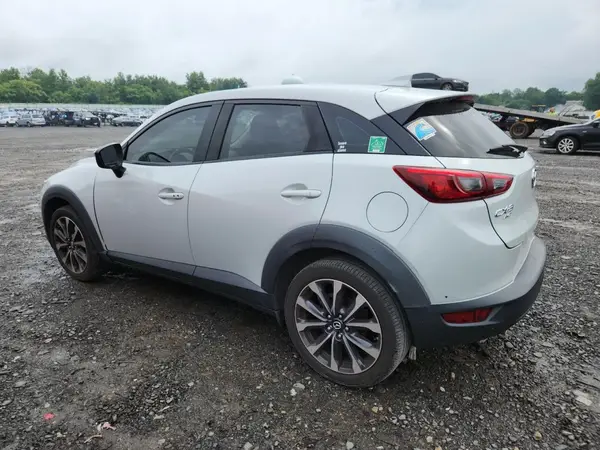JM1DKFC70K1420703 2019 MAZDA CX-3 - Image 2
