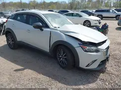 JM1DKFC71J0320033 2018 MAZDA CX-3
