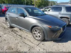JM1DKFC74J0302013 2018 MAZDA CX-3