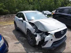 JM1DKFC74J0331818 2018 MAZDA CX-3