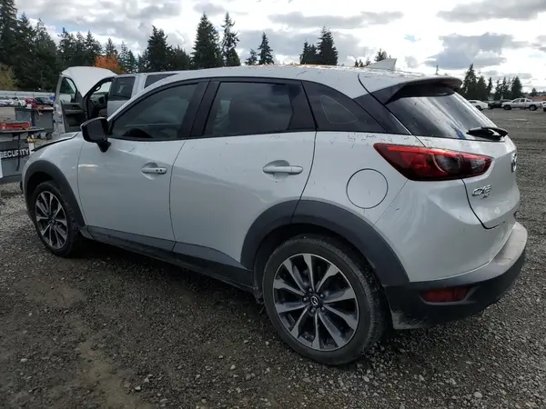 JM1DKFC74K0429684 2019 MAZDA CX-3 - Image 2