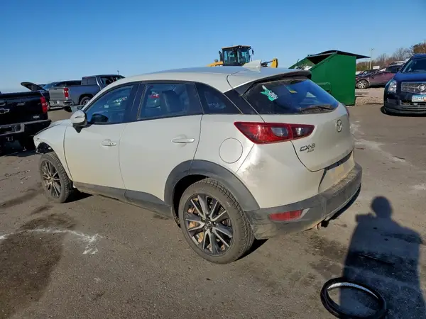 JM1DKFC75J0325655 2018 MAZDA CX-3 - Image 2