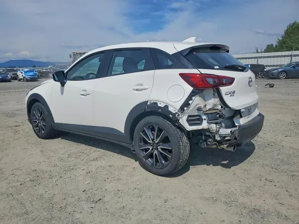 JM1DKFC76J0327575 2018 MAZDA CX-3 - Image 2