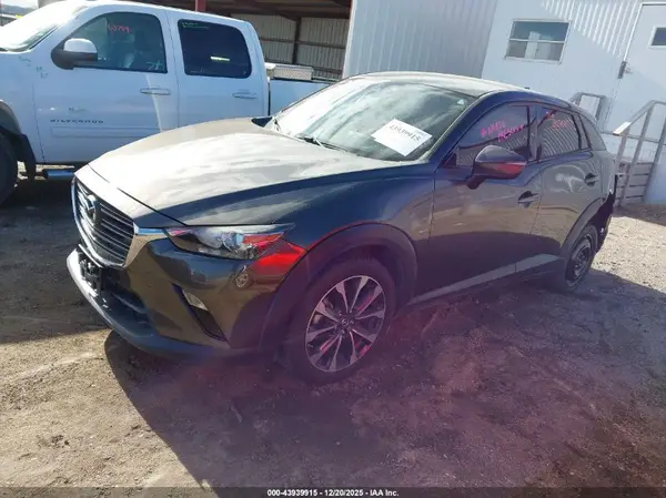JM1DKFC77K0402916 2019 MAZDA CX-3 - Image 2