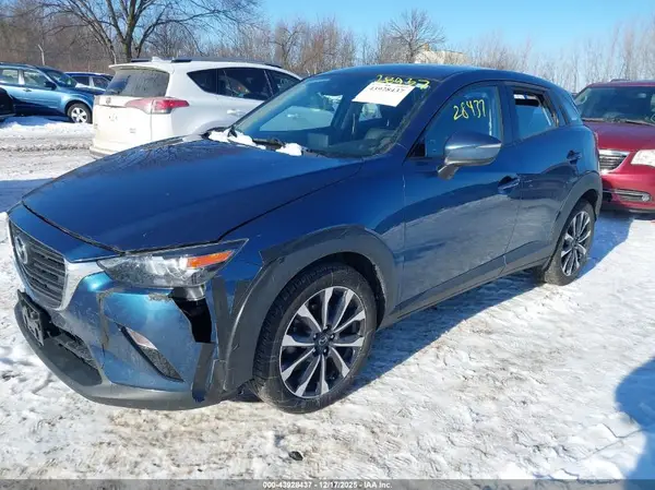 JM1DKFC77K1457425 2019 MAZDA CX-3 - Image 2