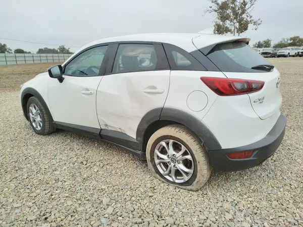 JM1DKFC78J0306176 2018 MAZDA CX-3 - Image 2