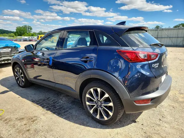 JM1DKFC78K0442857 2019 MAZDA CX-3 - Image 2