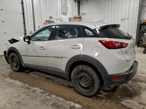 JM1DKFC78L1470539 2020 MAZDA CX-3 - Image 2