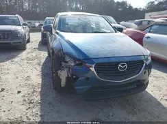 JM1DKFC79J0301021 2018 MAZDA CX-3