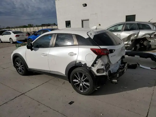 JM1DKFC79J0312360 2018 MAZDA CX-3 - Image 2
