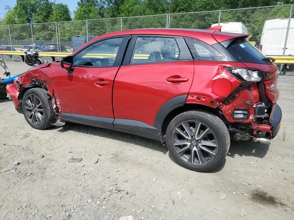 JM1DKFC7XJ0315915 2018 MAZDA CX-3 - Image 2