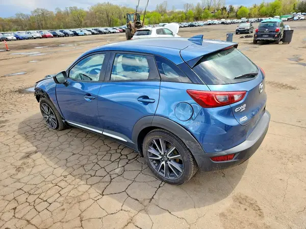 JM1DKFD70J0305926 2018 MAZDA CX-3 - Image 2