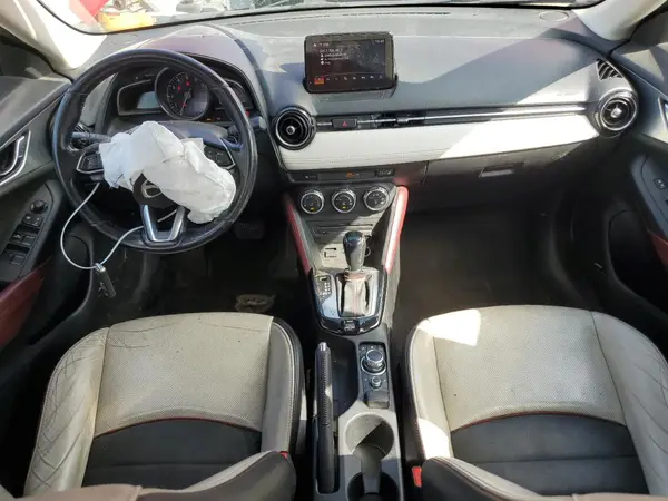 JM1DKFD70J0323973 2018 MAZDA CX-3 - Image 8