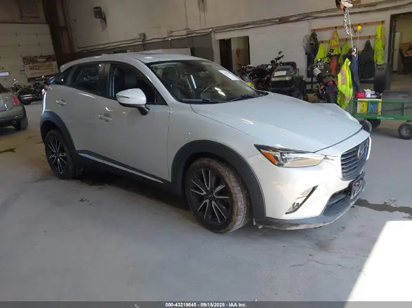 JM1DKFD71J0320855 2018 MAZDA CX-3 - Image 1