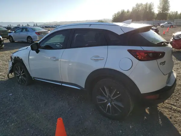 JM1DKFD73J0304480 2018 MAZDA CX-3 - Image 2